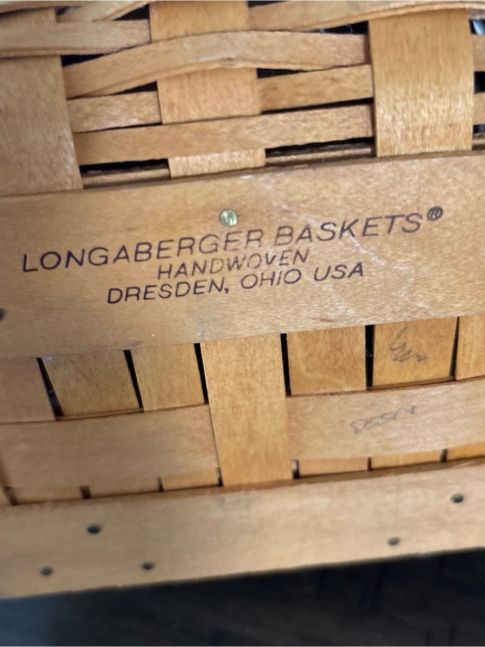 Longaberger Wood Collectors Club Lid with Brown Leather Accents - Picture 15 of 16